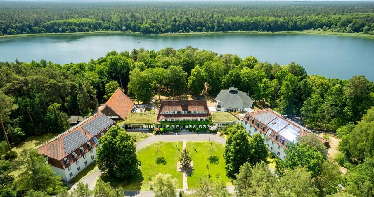 Hotel Doellnsee-Schorfheide Templin Extérieur photo