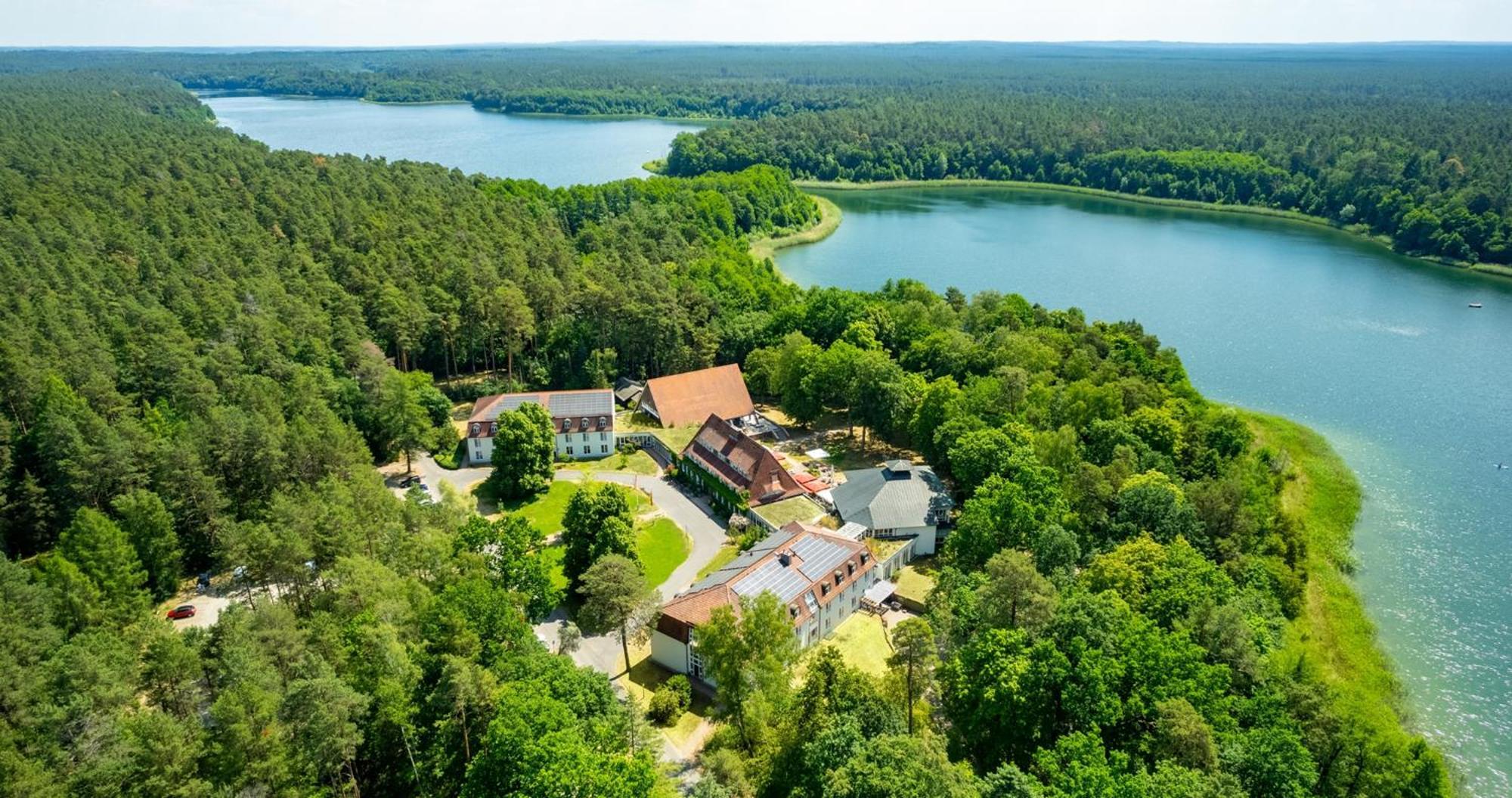 Hotel Doellnsee-Schorfheide Templin Extérieur photo